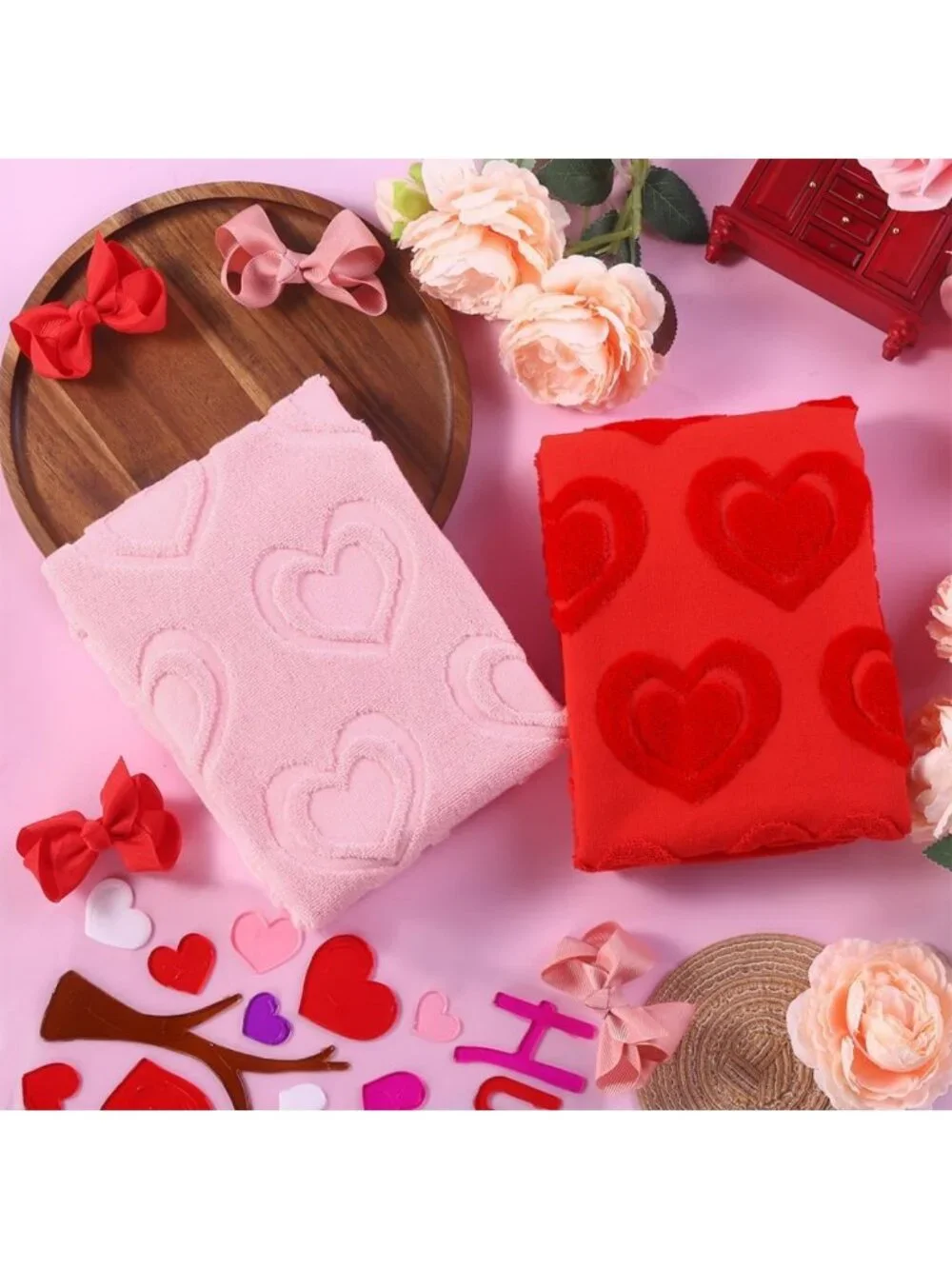 2PCS Valentine's Day Heart Hand Towels Set - Soft Cotton, Absorbent & Decorative